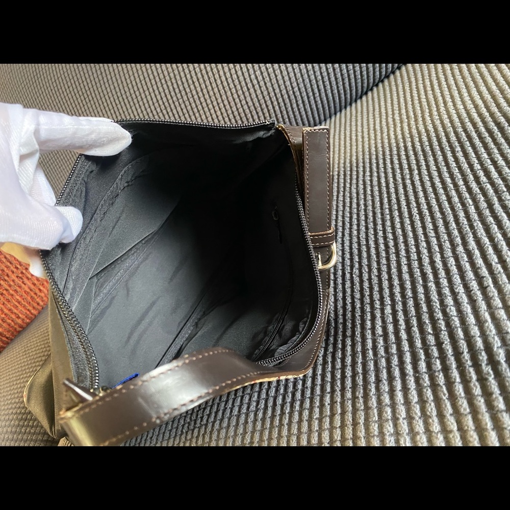 SALE! BURBERRY - Picture 7 of 13